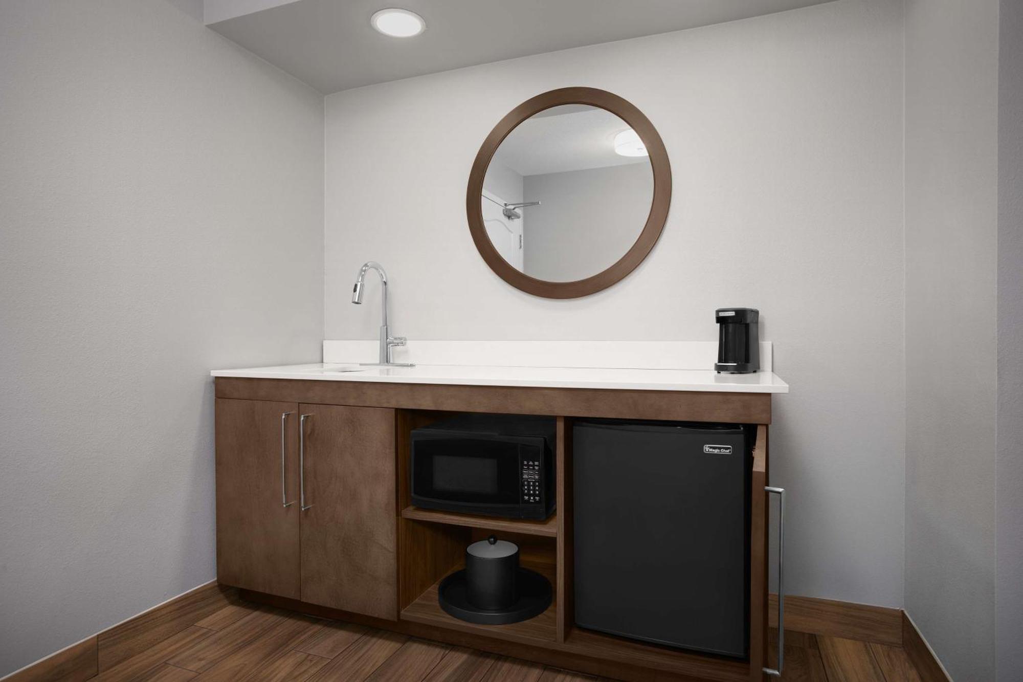 Hampton Inn Yorkville Kültér fotó