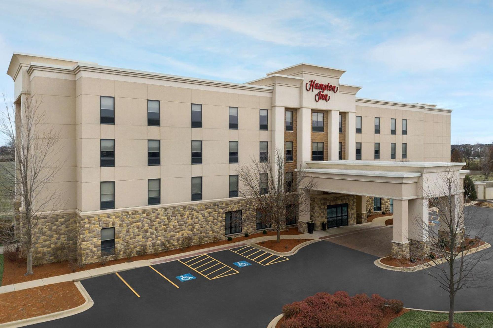Hampton Inn Yorkville Kültér fotó