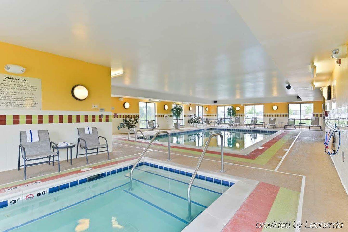 Hampton Inn Yorkville Kültér fotó